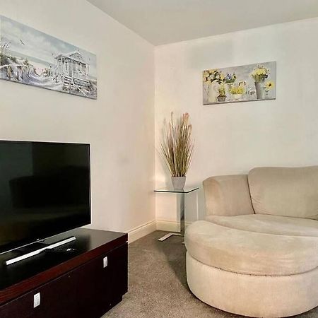 No12-Luxe Living Guest Apartment- 1 Bed-Garden-Private Parking-Wifi-Beach-City Swansea Bagian luar foto